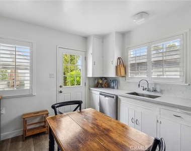 317 Iris Avenue - Photo Thumbnail 6