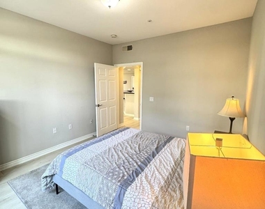 9255 Regents Rd - Photo Thumbnail 12