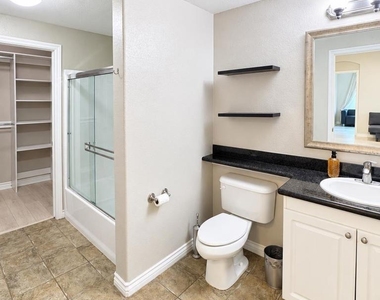 9255 Regents Rd - Photo Thumbnail 18