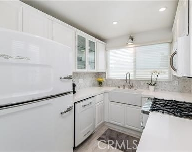 577 Ramona - Photo Thumbnail 7