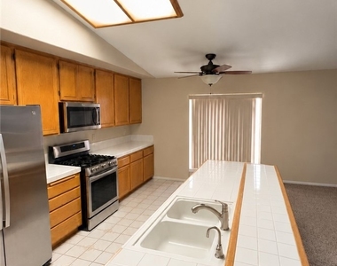 37299 Jerome Lane - Photo Thumbnail 3