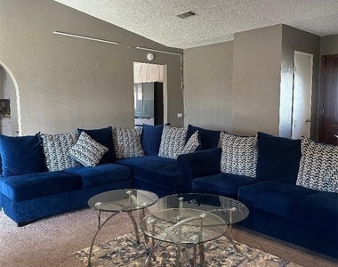 12850 Desert Creek - Photo Thumbnail 6