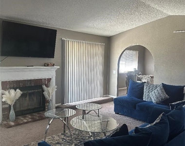 12850 Desert Creek - Photo Thumbnail 7