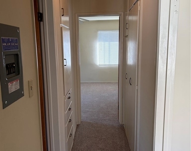 1032 Arcadia Avenue - Photo Thumbnail 5