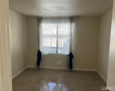 2266 Bradford Avenue - Photo Thumbnail 11