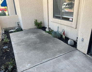 2266 Bradford Avenue - Photo Thumbnail 13