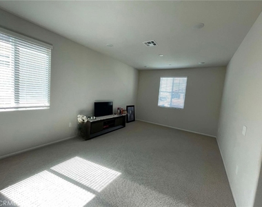 2040 Zest Street - Photo Thumbnail 10