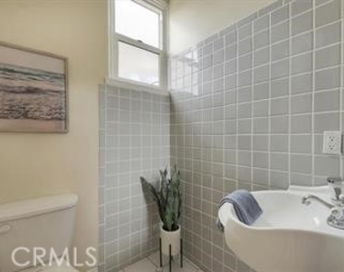 2913 Brighton Avenue - Photo Thumbnail 9