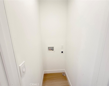 1235 N. Brand Blvd - Photo Thumbnail 6