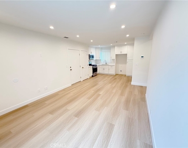1235 N. Brand Blvd - Photo Thumbnail 4