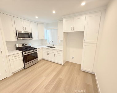 1235 N. Brand Blvd - Photo Thumbnail 7