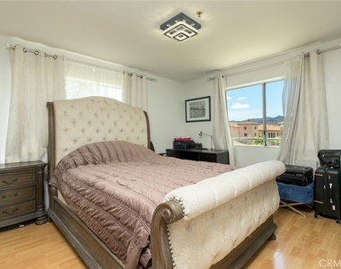 1421 5th Street - Photo Thumbnail 10