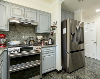 1421 5th Street - Photo Thumbnail 8