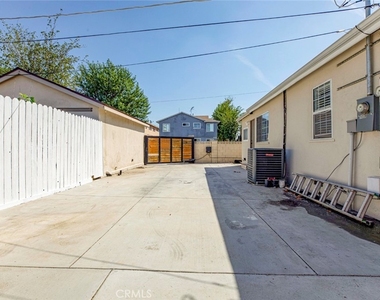 14537 Wyandotte - Photo Thumbnail 23