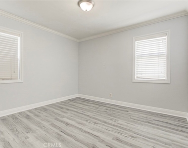 14537 Wyandotte - Photo Thumbnail 13