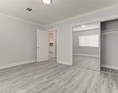 14537 Wyandotte - Photo Thumbnail 22