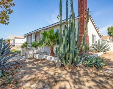 14537 Wyandotte - Photo Thumbnail 3