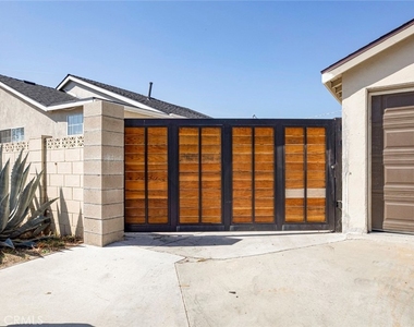 14537 Wyandotte - Photo Thumbnail 27