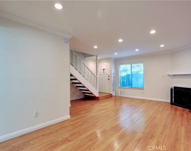 408 N Catalina - Photo Thumbnail 5