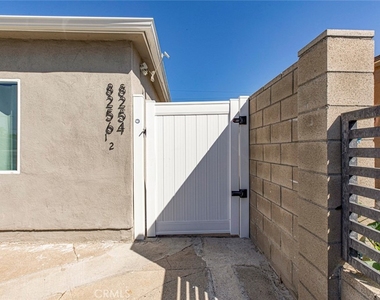 8254 Vantage Avenue - Photo Thumbnail 2