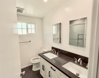 11714 Sproule - Photo Thumbnail 7