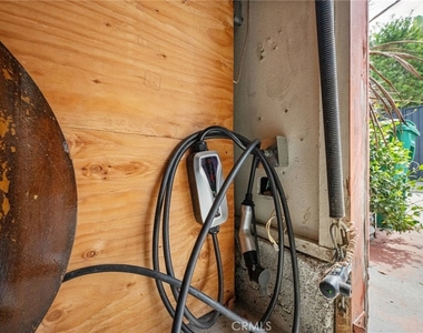 178 Corona Avenue - Photo Thumbnail 28