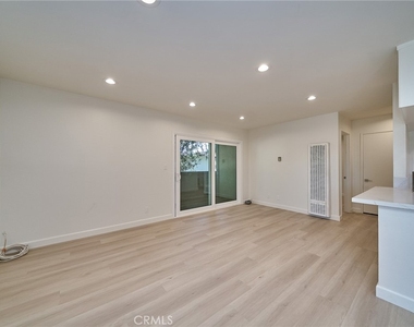 838 Coriander - Photo Thumbnail 4