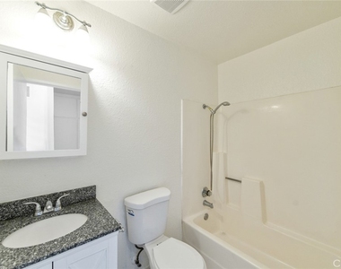 2038 S Bon View Avenue - Photo Thumbnail 26