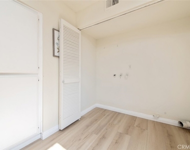 2038 S Bon View Avenue - Photo Thumbnail 19