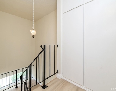 2038 S Bon View Avenue - Photo Thumbnail 22