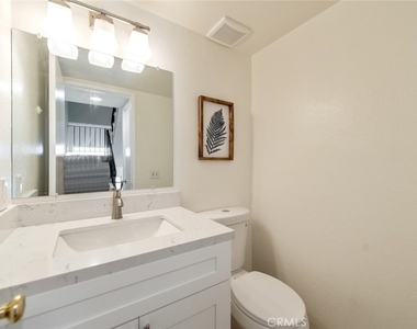 2038 S Bon View Avenue - Photo Thumbnail 21