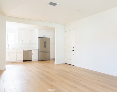 1065 E Spazier - Photo Thumbnail 1