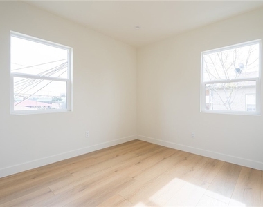 1065 E Spazier - Photo Thumbnail 20