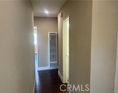 600 E Acacia Avenue - Photo Thumbnail 14