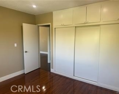 600 E Acacia Avenue - Photo Thumbnail 5