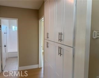 600 E Acacia Avenue - Photo Thumbnail 5