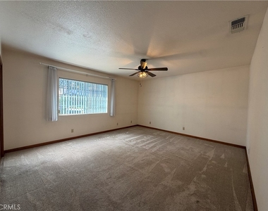 109 W Sandra Avenue - Photo Thumbnail 13