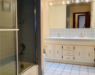 109 W Sandra Avenue - Photo Thumbnail 15