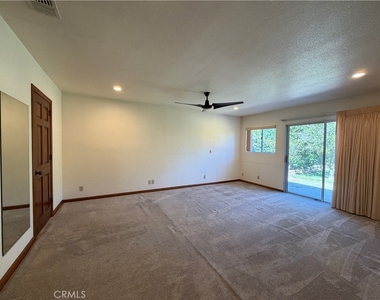 109 W Sandra Avenue - Photo Thumbnail 10