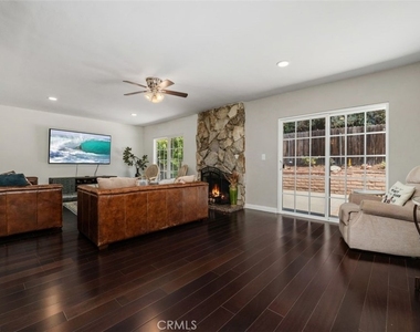 3136 Frances - Photo Thumbnail 12