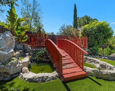 3136 Frances - Photo Thumbnail 27