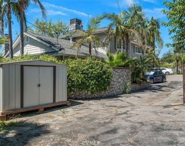 3136 Frances - Photo Thumbnail 32