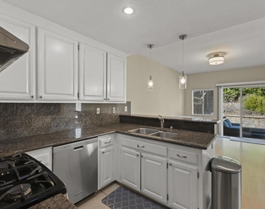 212 Rabbit Ct - Photo Thumbnail 12
