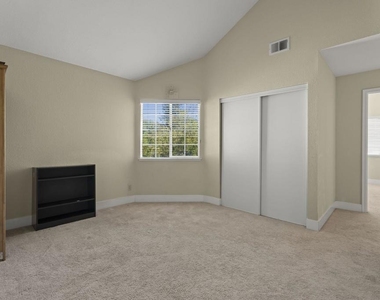212 Rabbit Ct - Photo Thumbnail 16