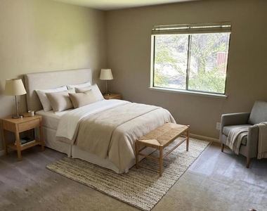 37 Liquidamber Ct - Photo Thumbnail 9
