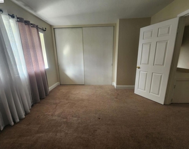3375 Norton Way - Photo Thumbnail 14