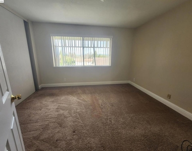 3375 Norton Way - Photo Thumbnail 20