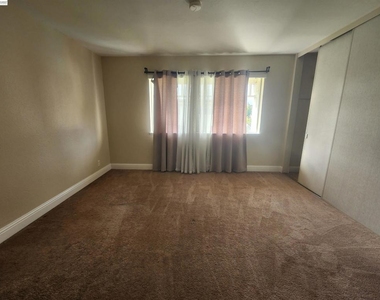 3375 Norton Way - Photo Thumbnail 13