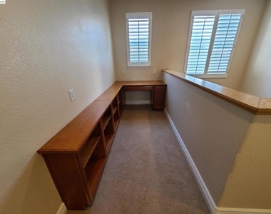 204 Abigail Cir - Photo Thumbnail 21