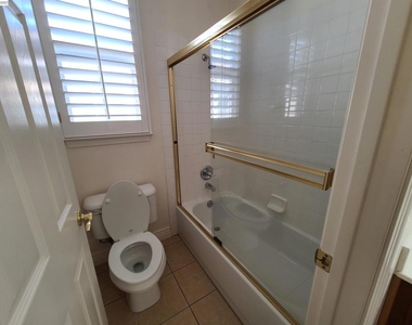 204 Abigail Cir - Photo Thumbnail 25